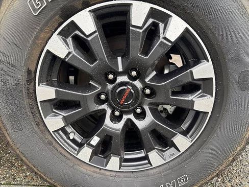 Used 2021 Nissan Titan PRO-4X w/ Pro-4x Convenience Package AWD/4WD image 6