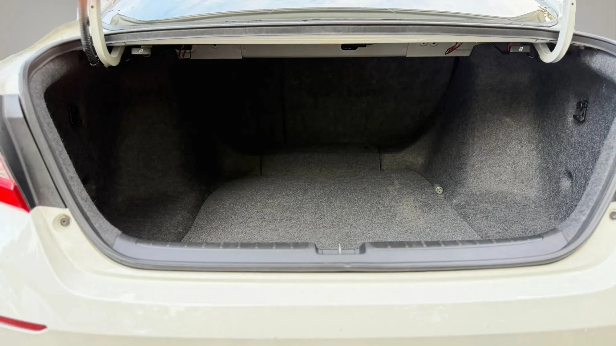 Used 2019 Honda Accord Sport image 32