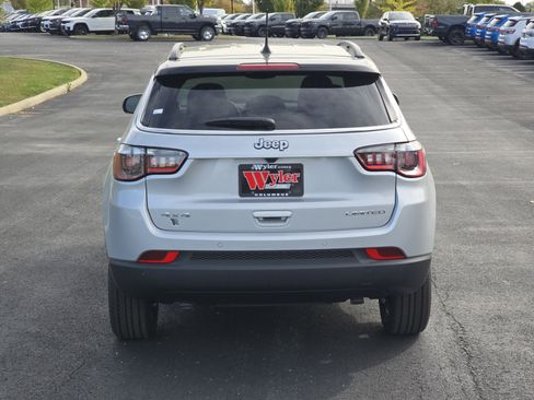 New 2026 Jeep Compass Limited AWD/4WD image 15