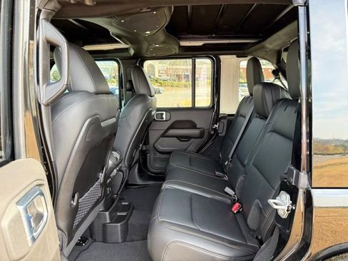 New 2026 Jeep Wrangler Unlimited Sahara AWD/4WD image 24