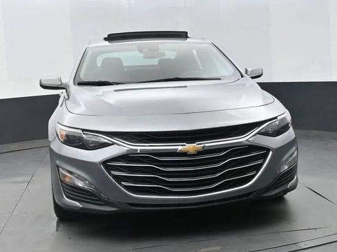 Used 2024 Chevrolet Malibu LT FWD image 3