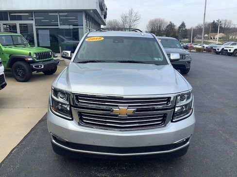 Used 2018 Chevrolet Suburban Premier image 2