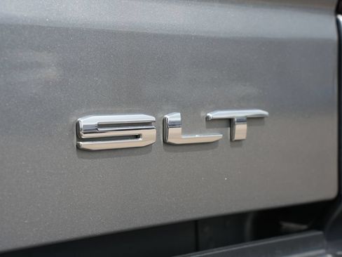 Used 2020 GMC Sierra 1500 SLT RWD image 19