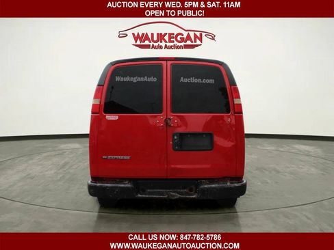 Used 2009 Chevrolet Express 1500 RWD image 6