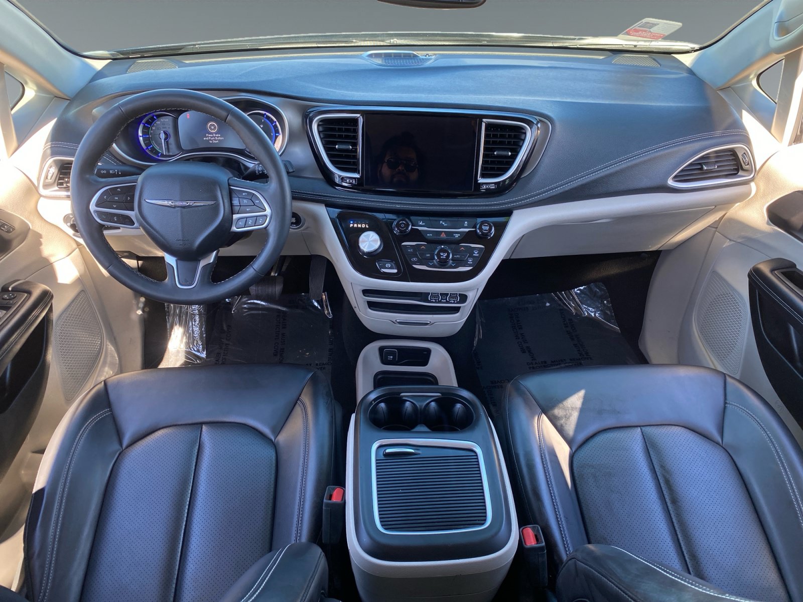 Used 2023 Chrysler Pacifica Touring-L FWD image 10