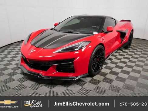 Used 2024 Chevrolet Corvette Z06 w/ Chrome Exterior Badge Package RWD image 22