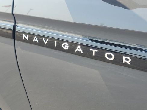 New 2027 Lincoln Navigator Black Label AWD/4WD image 7