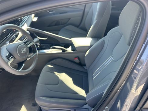 New 2026 Hyundai Elantra Sport FWD image 17
