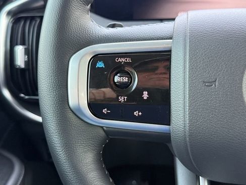 Used 2025 Nissan Armada SV image 21