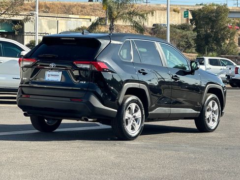 Used 2025 Toyota RAV4 XLE FWD image 5