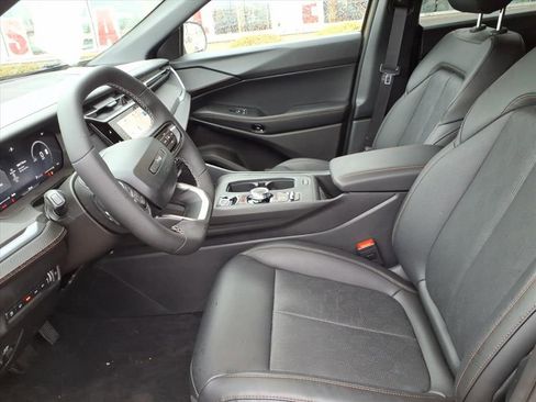 New 2026 Jeep Cherokee Overland image 8