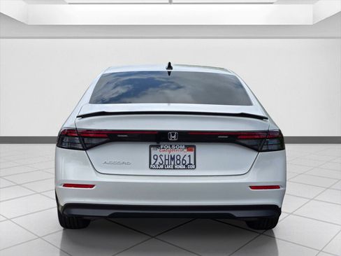 Certified 2025 Honda Accord SE image 6