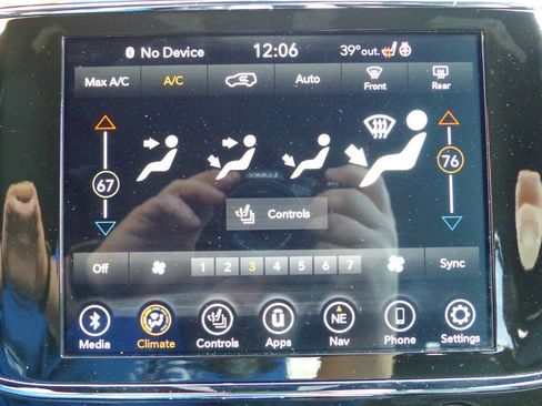 Used 2021 Jeep Grand Cherokee Limited image 44