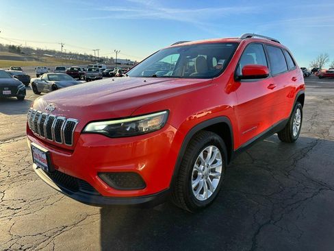 Used 2021 Jeep Cherokee Latitude w/ Mopar Interior Package image 8