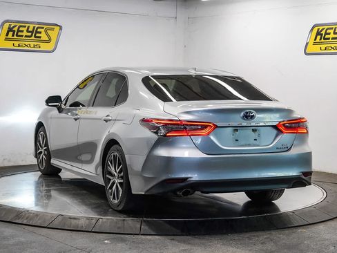 Used 2022 Toyota Camry XLE FWD image 2
