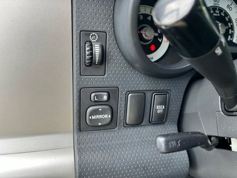 Used 2013 Toyota FJ Cruiser 4WD w/ Upgrade Pkg image 30