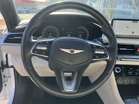 Used 2025 Genesis G70 2.5T image 14