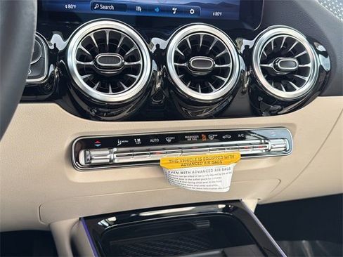 New 2026 Mercedes-Benz GLA 250 image 18