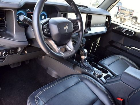 Used 2025 Ford Bronco Badlands AWD/4WD image 13