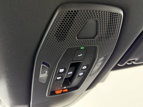 New 2025 Porsche Macan Electric image 27