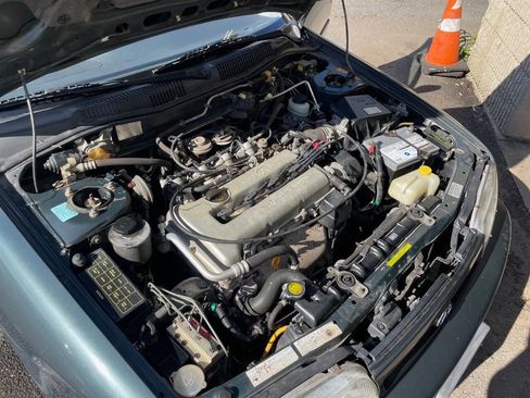 Used 1993 INFINITI G20 FWD image 12