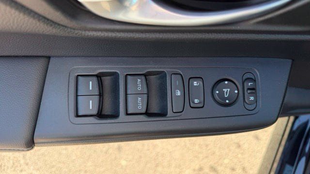 Used 2023 Honda CR-V EX image 18