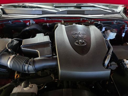 Used 2018 Toyota Tacoma SR w/ SR Convenience Package AWD/4WD image 35