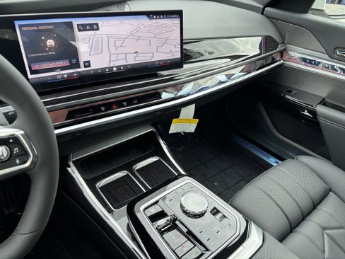 Used 2026 BMW 740i RWD image 28