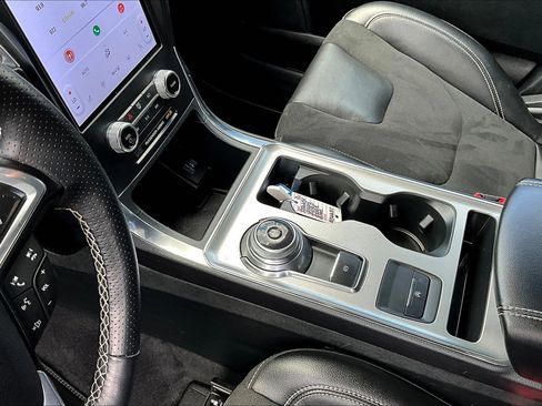 Used 2024 Ford Edge ST image 15