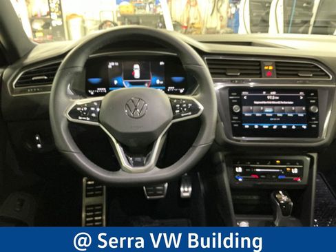 Used 2024 Volkswagen Tiguan SE R-Line AWD/4WD image 18