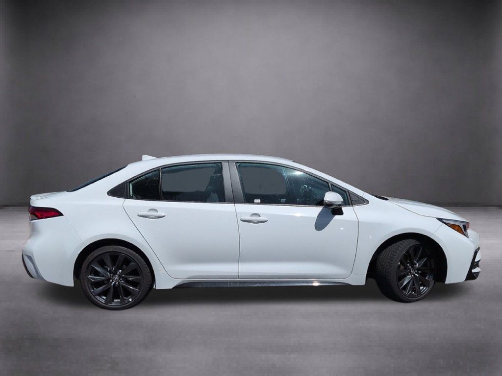 Used 2026 Toyota Corolla SE FWD image 10