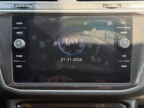 Used 2024 Volkswagen Tiguan SE AWD/4WD image 27