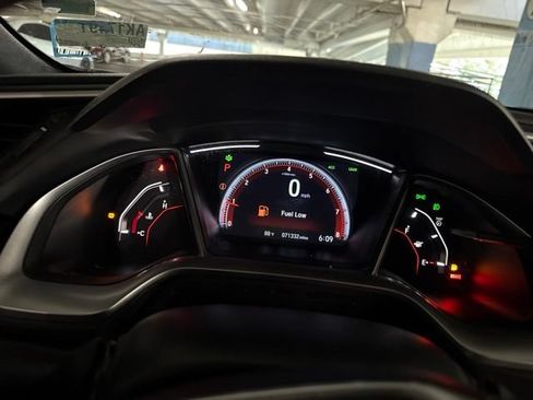 Used 2019 Honda Civic Sport image 7