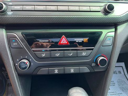 Used 2018 Hyundai Elantra Sport FWD image 26