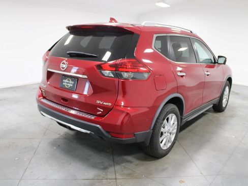 Used 2017 Nissan Rogue SV w/ SV Premium Package AWD/4WD image 9