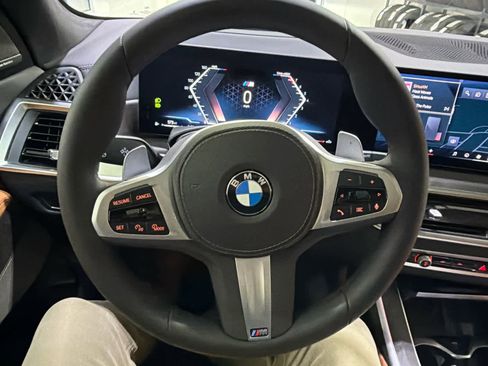 New 2026 BMW X7 xDrive40i w/ M Sport Package image 40