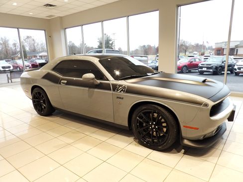 Used 2021 Dodge Challenger R/T Scat Pack w/ T/A Package image 3