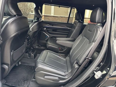 Used 2021 Jeep Grand Cherokee L Overland w/ Luxury Tech Group IV image 56