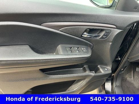 Certified 2025 Honda Ridgeline RTL image 35