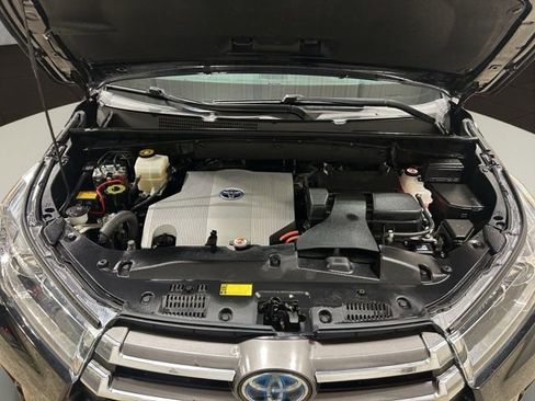 Used 2018 Toyota Highlander Limited Platinum AWD/4WD image 27