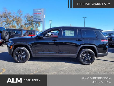 New 2025 Jeep Grand Cherokee L Altitude AWD/4WD image 3