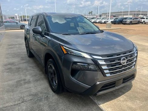 Used 2026 Nissan Rogue SV FWD image 5