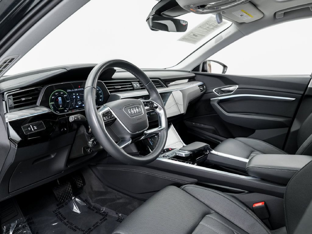 Used 2024 Audi Q8 e-tron Prestige w/ Prestige Package AWD/4WD image 4