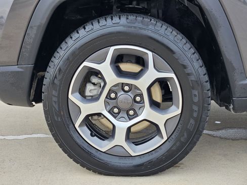 Used 2022 Jeep Compass Trailhawk w/ Trailhawk Elite Group image 12