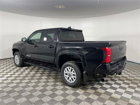 New 2025 Toyota Tacoma SR5 image 5