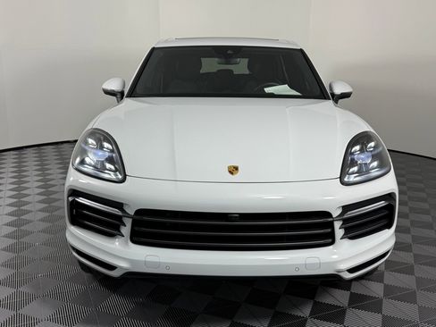 Certified 2023 Porsche Cayenne Platinum Edition image 6