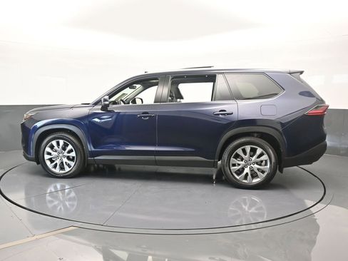 Used 2025 Toyota Grand Highlander AWD Hybrid image 3