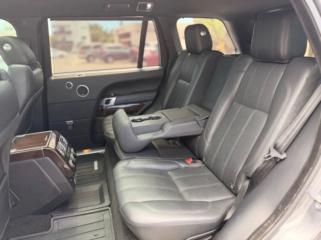 Used 2015 Land Rover Range Rover Long Wheelbase Supercharged AWD/4WD image 28