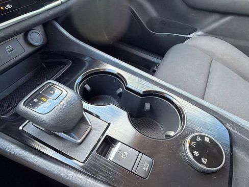 Used 2023 Nissan Rogue S image 26