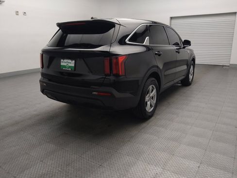 Used 2022 Kia Sorento LX FWD image 9